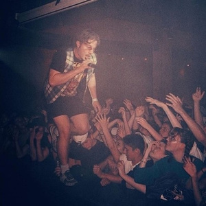 男生下面硬的视频
